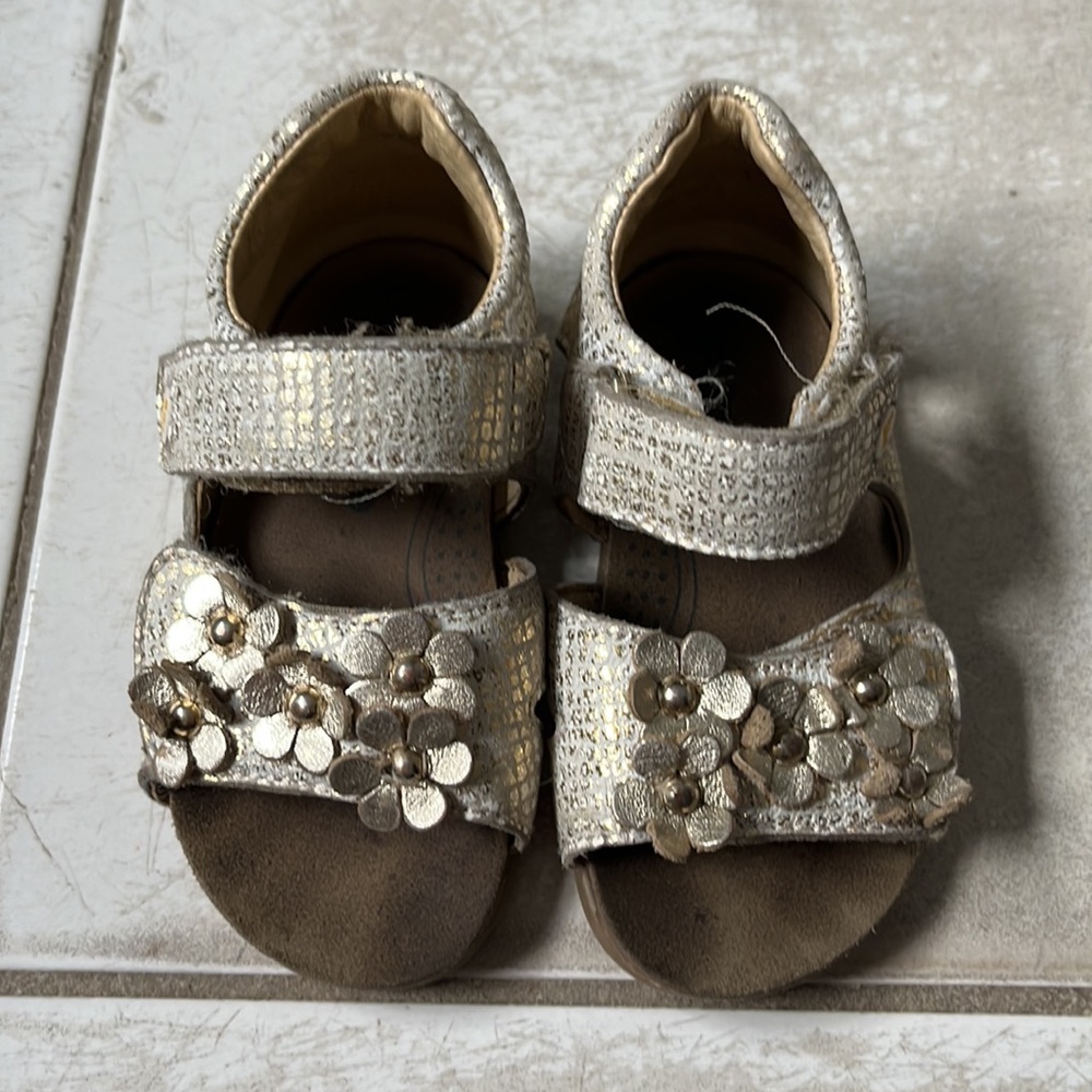 Naturino Falcatto girls gold sandal 21 - Picture 2 of 6